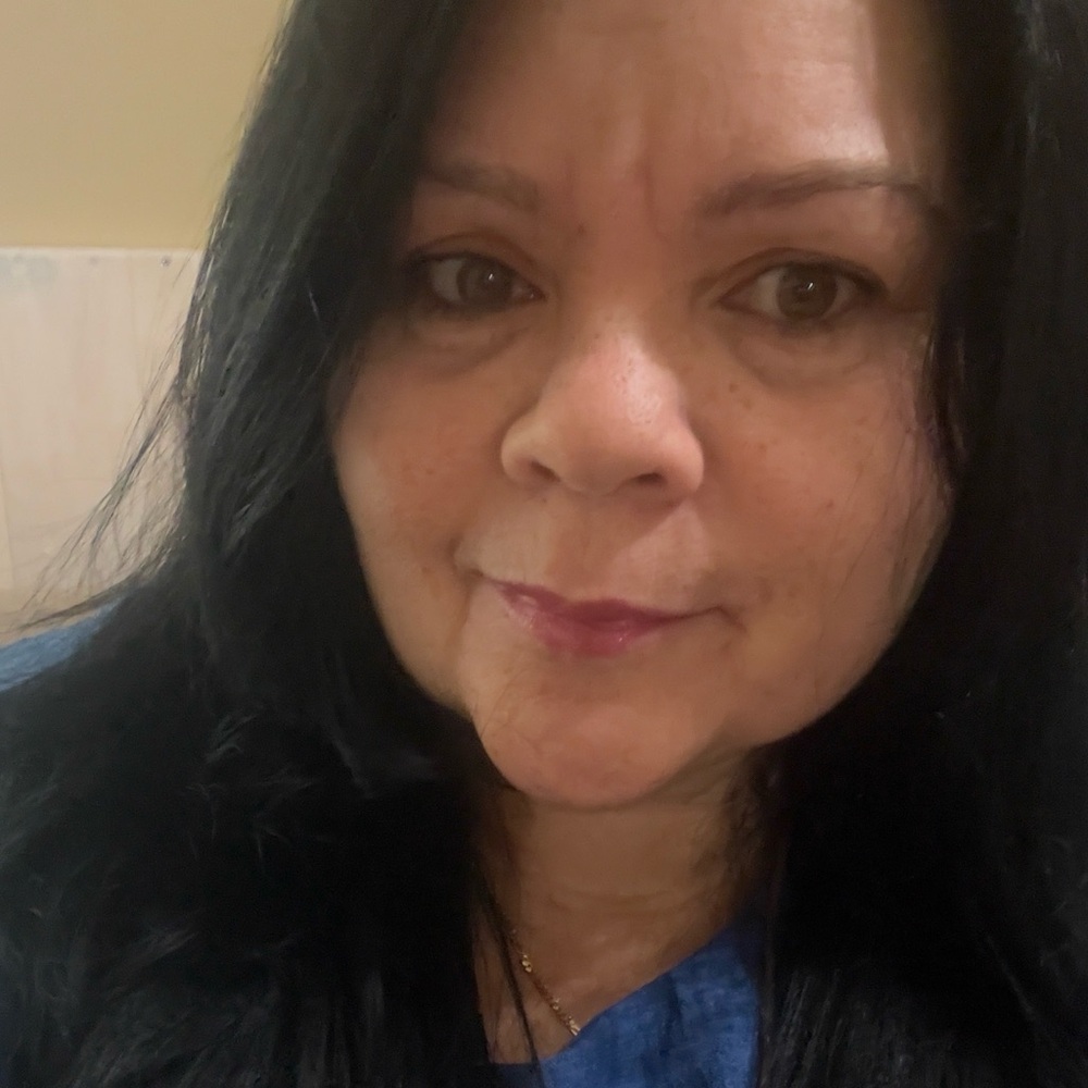 Meet your Posher, Elena